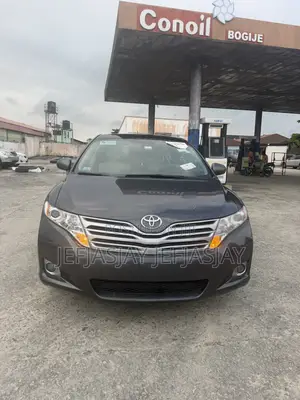 Toyota Venza XLE 2010 Gray