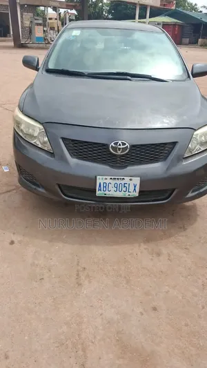 Toyota Corolla 2010 Gray