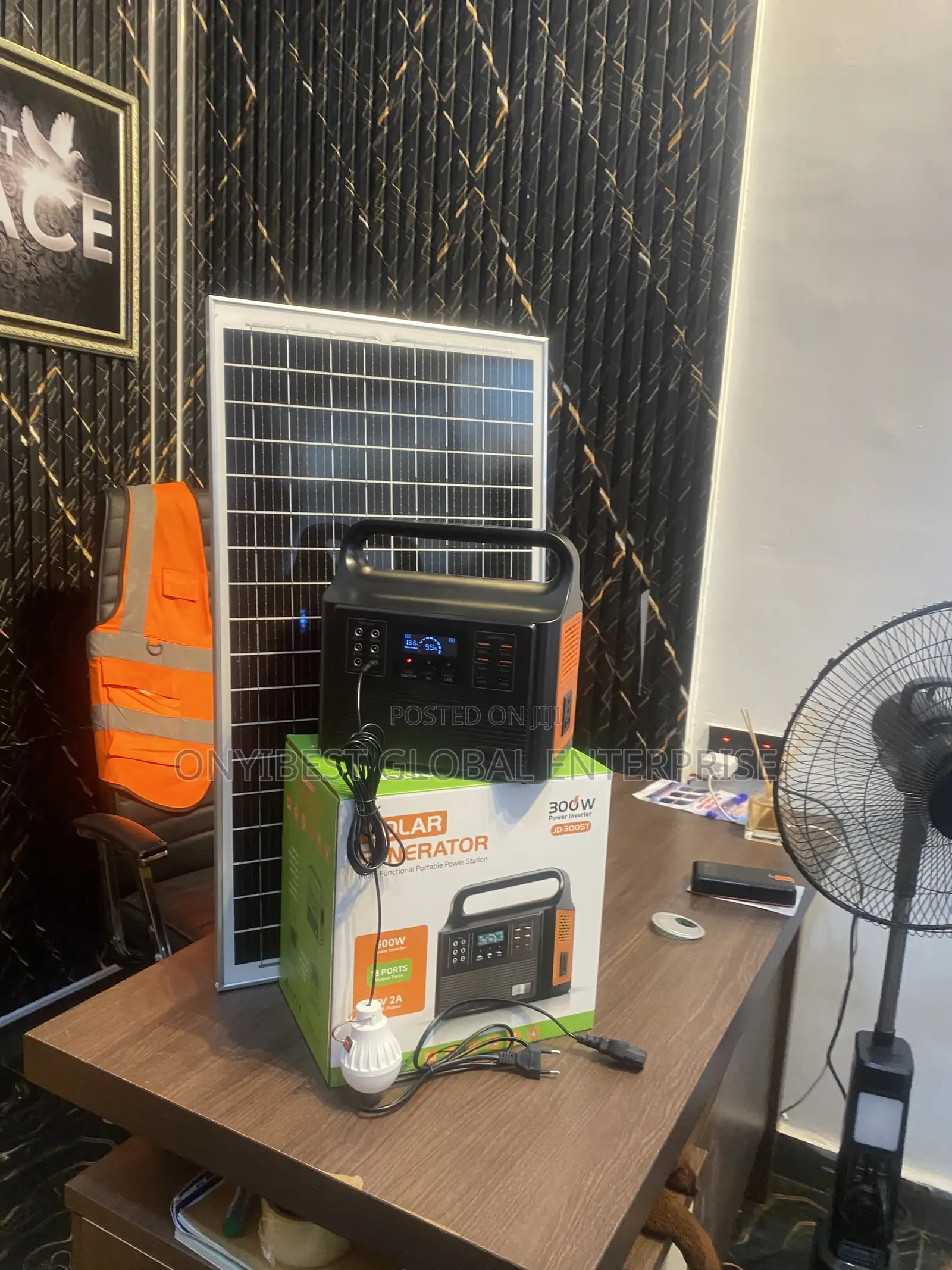 Rechargeable Solar Generator Kit