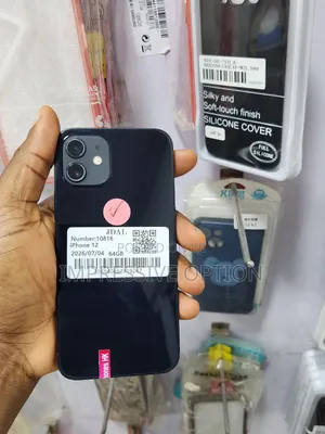 Apple iPhone 12 64 GB Black