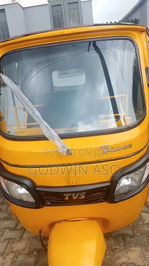 TVS King Deluxe Plus iTouch Start 2023 Yellow
