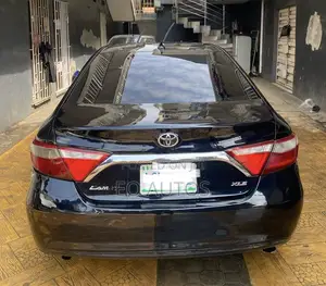 Toyota Camry XLE 4dr Sedan (3.5L 6cyl 6A) 2015 Black