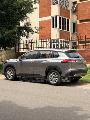 New Toyota Corolla Cross LE 2025 Silver