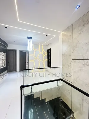 5bdrm Duplex in Ikota for sale
