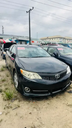 Toyota Camry 2012 Blue