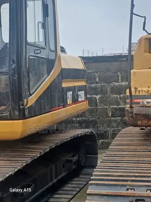 Caterpillar Excavated 320D2L.