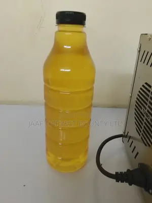 Freshly Milled Groundnut Oil - (1 Litre, No Additives)