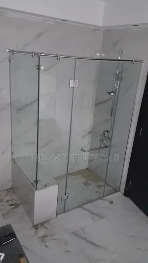 Tempered Glass Bathroom Enclosure.