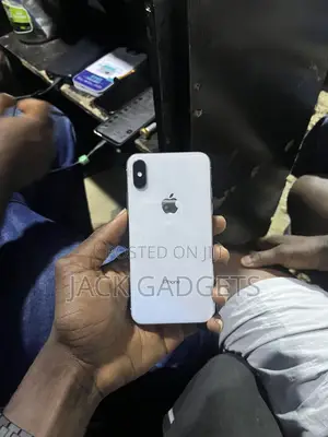 Apple iPhone X 256 GB White