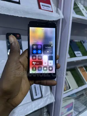 New Apple iPhone 7 Plus 128 GB Black
