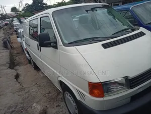 Volkswagen Transporter 2003 White