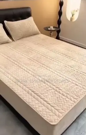 Quilted Fleece Mattress Cover Bedsheet(6x7)- Bedspread Set Pillowcases