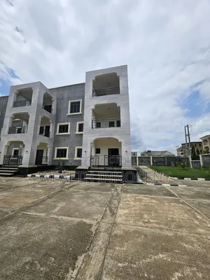 6bdrm Duplex in Durumi for sale