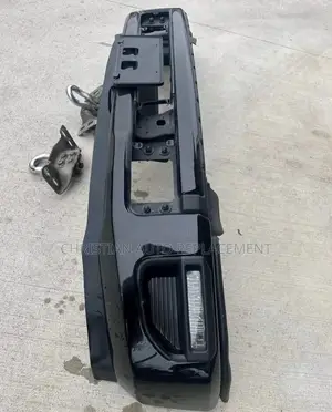 Ford Super Duty F250/F350 Platinum 2020–2022 Complete Front Bumper