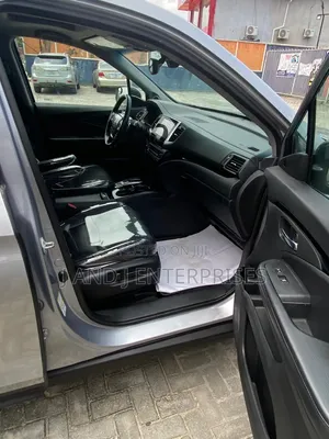 Honda Pilot Touring 4dr SUV 4WD (3.5L 6cyl 9A) 2016 Silver