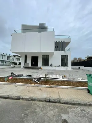 5bdrm Duplex in Cowrie Creek Estate, Ikate for sale