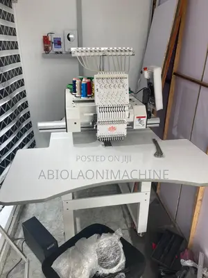 Two Lion One Head Monogram Machine, 12 Needles (500x800mm)