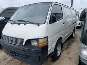 Toyota HiAce 1999 White