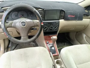 Toyota Corolla 2005 Gold