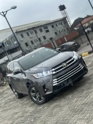 Toyota Highlander 2019 Silver