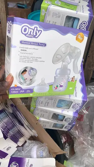 Manual Breast Pump for Nursing Mothers
