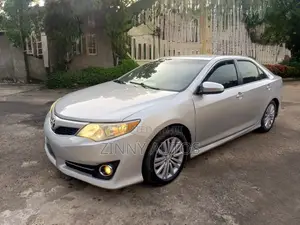 Toyota Camry 2014 Silver