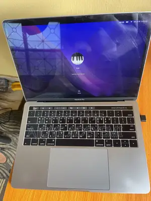 Laptop Apple MacBook Pro 2017 8GB Intel Core i5 SSHD (Hybrid) 500GB
