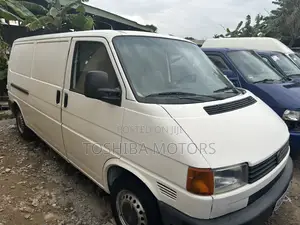 Volkswagen Transporter 2004 White