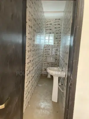 2bdrm Apartment in Ikolaba, Bodija for rent