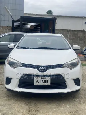 Toyota Corolla LE Premium 4dr Sedan (1.8L 4cyl CVT) 2014 White