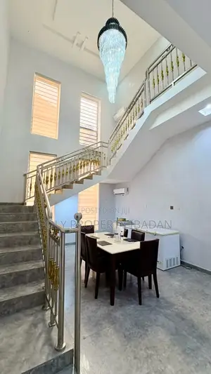 Furnished 3bdrm Apartment in Kolapo Ishola Gra., Akobo for rent