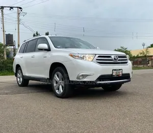 Toyota Highlander Limited 3.5l 4WD 2013 White