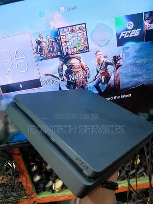 PS4 Slim With 8 Games Pads