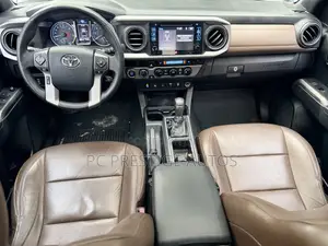 Toyota Tacoma 4dr Double Cab 2016 Blue