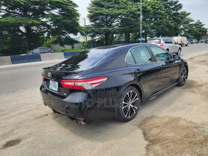 Toyota Camry 2018 Black