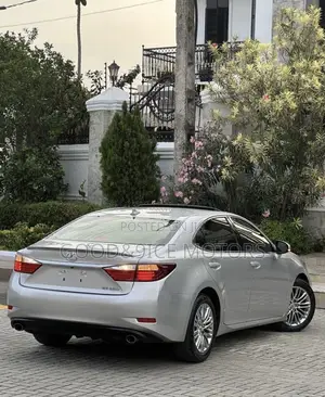Lexus ES 2014 Silver