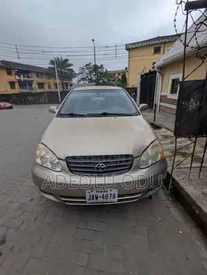 Toyota Corolla 2004 Gold