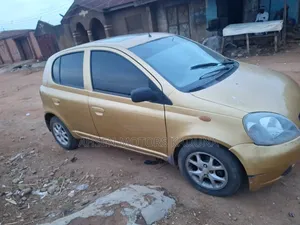 Toyota Yaris 2003 Gold