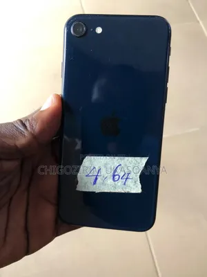 Apple iPhone SE (2022) 64 GB Black