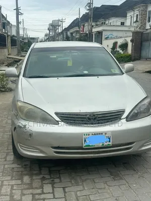 Toyota Camry 2004 Silver