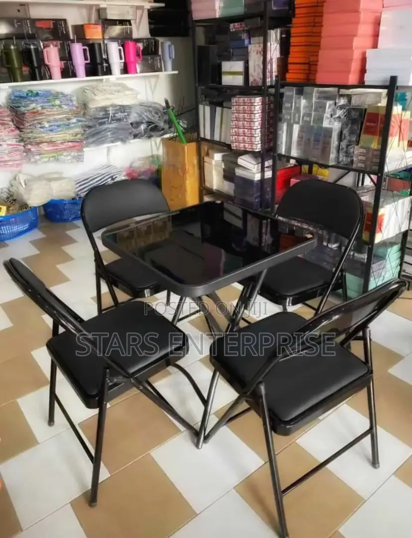 Executive and Durable 4 Seater Foldable Restaurant Set
