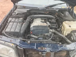 Mercedes-Benz C200 2002 Blue