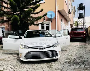 Toyota Avalon Limited 4dr Sedan (3.5L 6cyl 6A) 2014 White