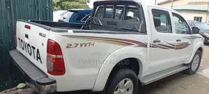 Toyota Hilux 2015 White