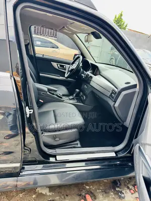 Mercedes-Benz GLK-Class 350 2010 Black