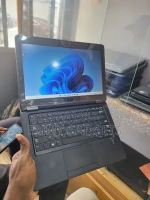 Laptop Dell Latitude 12 E7250 8GB Intel Core i5 SSD 256GB