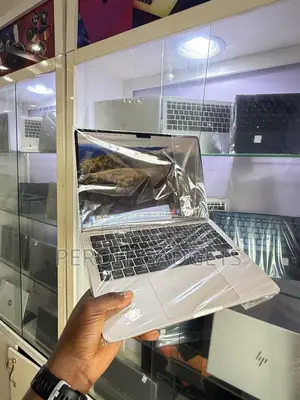 Laptop Apple MacBook Air 2024 M3 16GB Apple M3 SSD 256GB