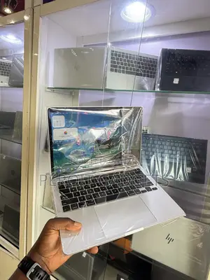 Laptop Apple MacBook Pro 2020 32GB Intel Core i7 SSD 512GB