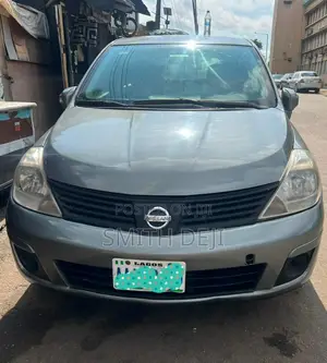 Nissan Versa 2008 Gray