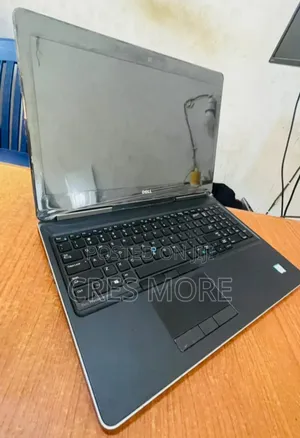 Laptop Dell Precision 7510 16GB Intel Core i7 SSD 512GB